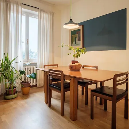 Tra Le Di Reggio - Pisacane