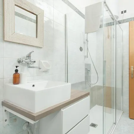 Tra Le Di Reggio - Pisacane Apartmán *