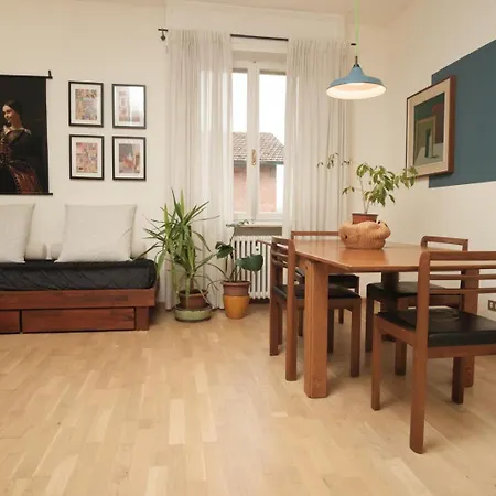 Tra Le Di Reggio - Pisacane Lägenhet