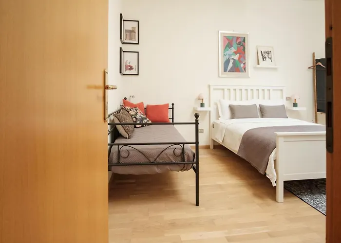 Tra Le Di Reggio - Pisacane