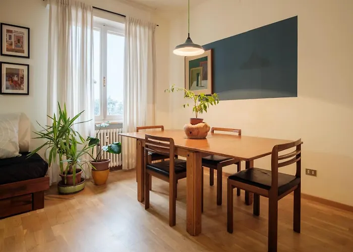 Tra Le Di Reggio - Pisacane